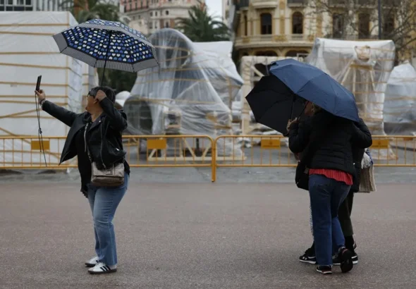 el tiempo se mantiene inestable, con lluvias en cantabria, tarragona y castellón; el pp urge a vox