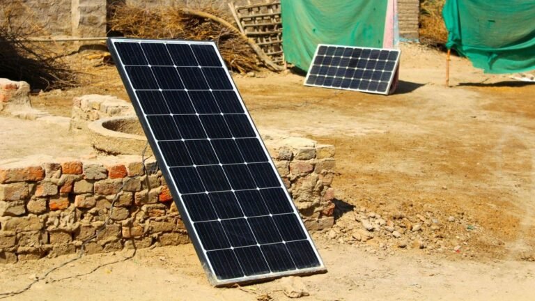 Energía solar en aldeas asiáticas sin electricidad ayuda a mitigar la pobreza energética y