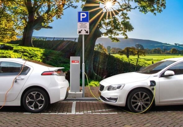 Movilidad eléctrica en ciudades españolas: acuerdo esencial para impulsar la recarga y