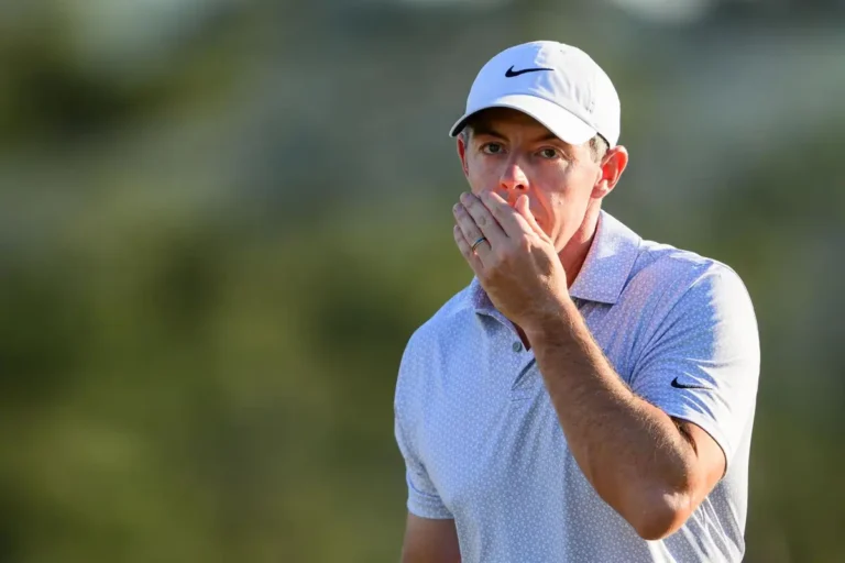 McIlroy brinda emoción en un Masters complicado para Rahm y Sergio