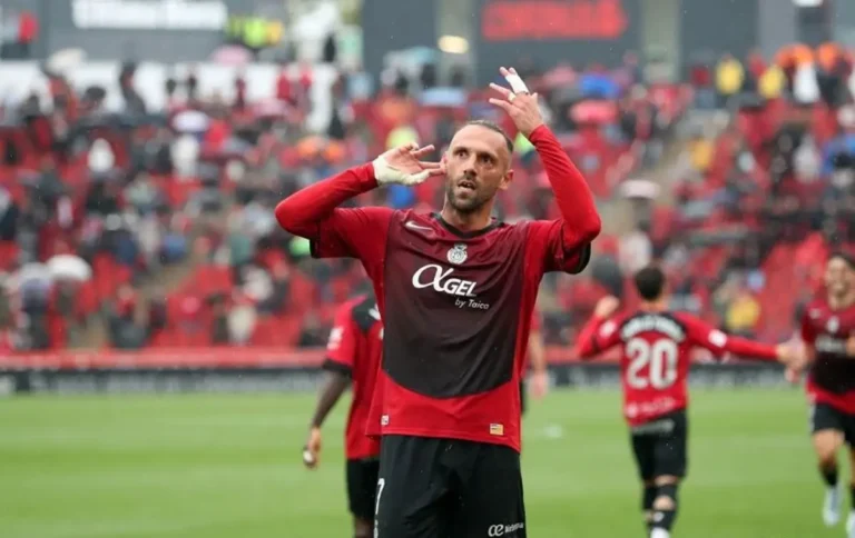 El Villarreal se consolida en el podio tras su visita a San Mamés, mientras Muriqi aspira a