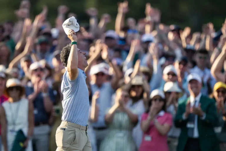 McIlroy se corona en Augusta y logra su sexto 'major' en un emocionante torneo de golf