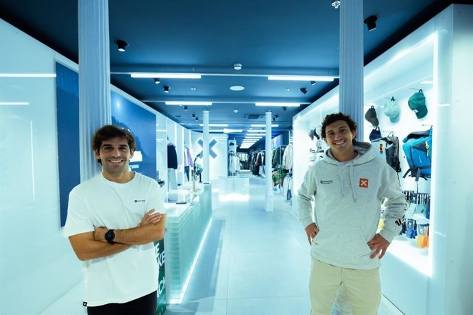 Archivo - Confundadores de Blue Banana, Juan Fern&aacute;ndez-Estrada y Nacho Rivera