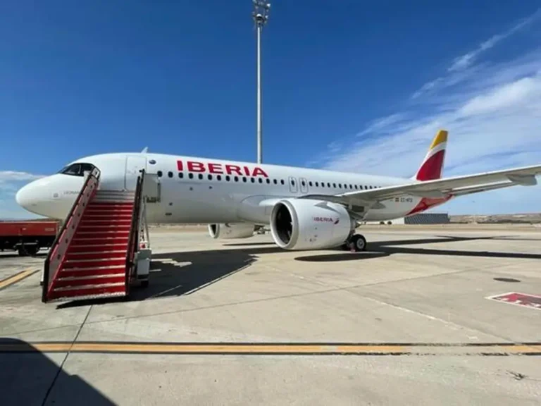 Iberia detendrá sus vuelos a Cuba desde junio debido a la crisis energética en la isla