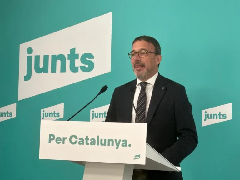 Junts pide a Urtasun que se oponga al traslado de las pinturas de Sijena, como hizo con el Guernica