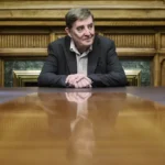 García Montero vuelve a la novela con 'La mejor edad': "El machismo busca que me sienta