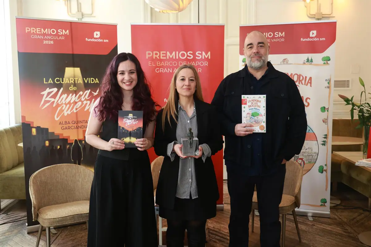 Josan Hatero y Alba Quintas, reconocidos por sus obras en los Premios Barco de Vapor y Gran Angular