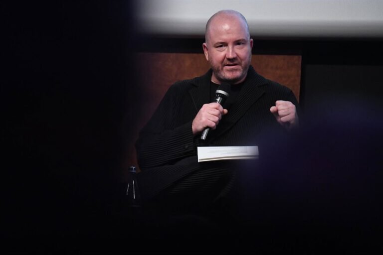 Parlamento urge a Cultura a destituir al director del Reina Sofía si no regulariza su inventario