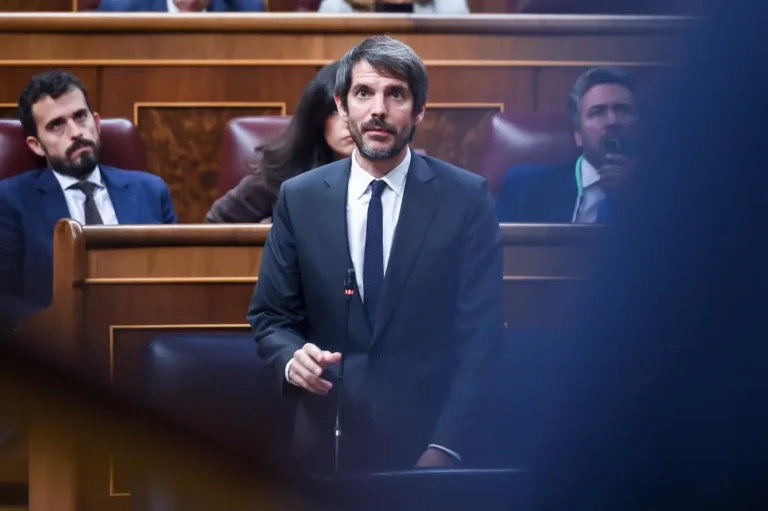 Urtasun critica la judicialización de las pinturas de Sijena, aunque reconoce una sentencia